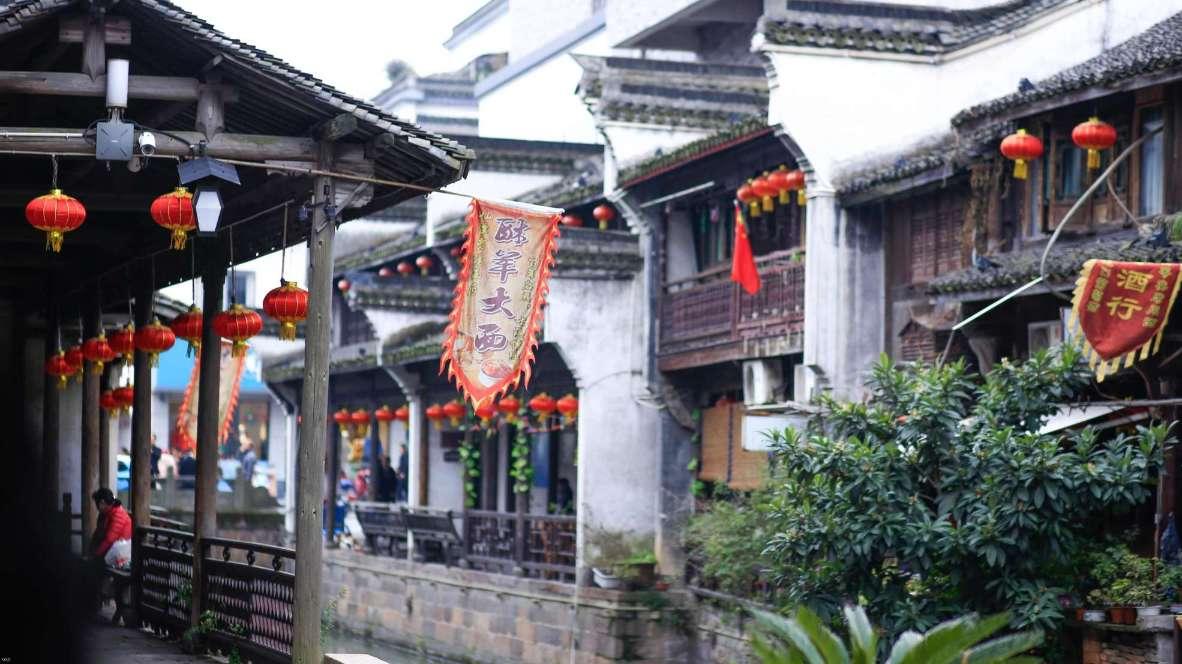 逃离违建房屋7
